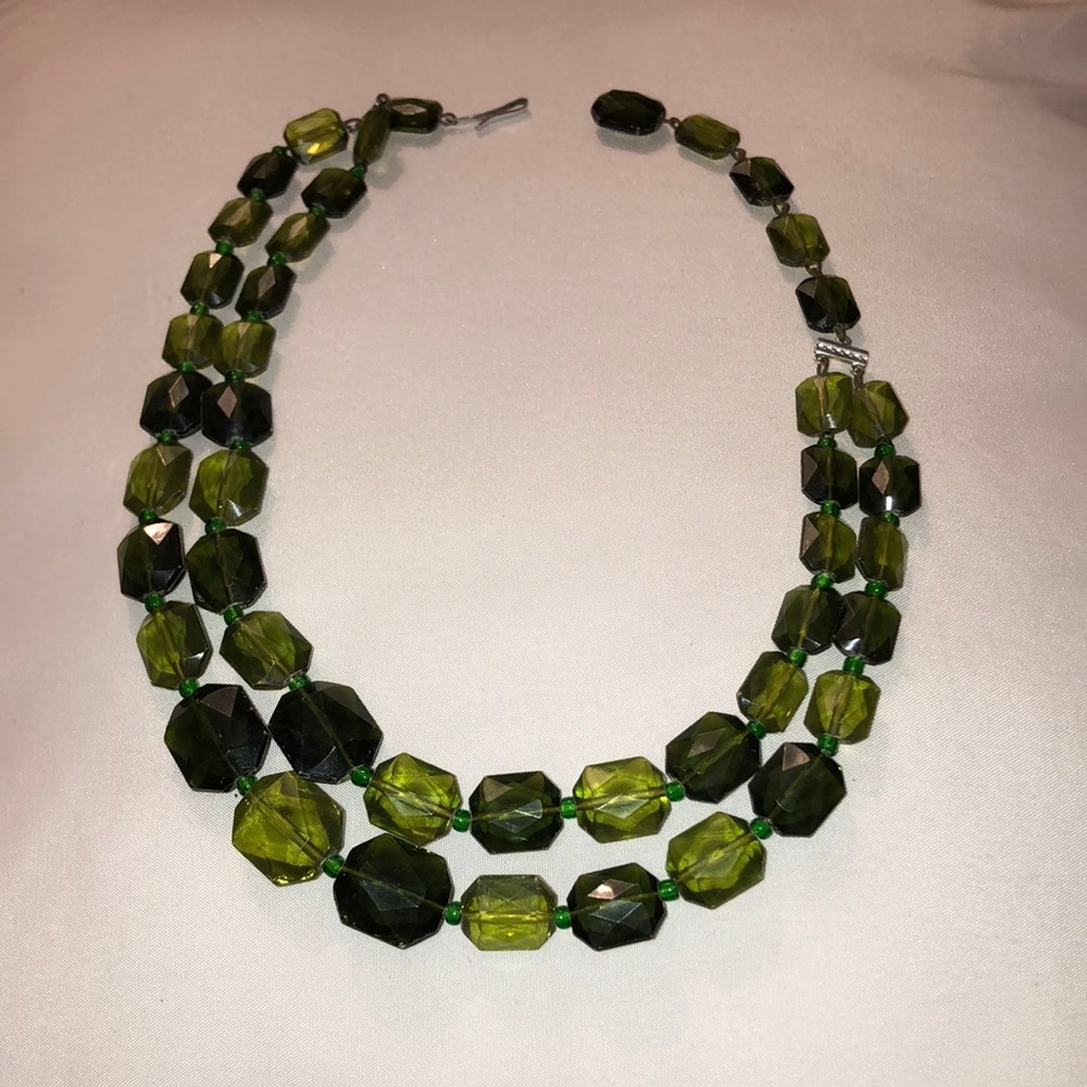 Vintage Two-Tone Green
Faceted Lucite Bead Double
Strand Necklace